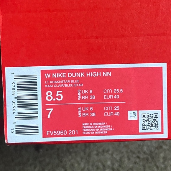 Nike Dunk hi
NN
Women’s 
Brand new - Picture 8 of 10